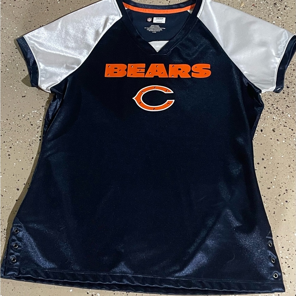 Chicago Bears NFL Team Women’s apparel with a little bling! Like new!